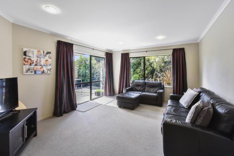 Photo of property in 12 Kauri Road, Pukekohe, 2120