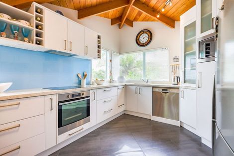 Photo of property in 41 Hythe Terrace, Mairangi Bay, Auckland, 0630