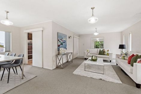 Photo of property in 2/19 Amante Crescent, Mairangi Bay, Auckland, 0630