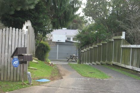 Photo of property in 30 Mcquarrie Avenue, Wattle Downs, Auckland, 2103