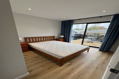 Photo of property in 14a September Place, Forrest Hill, Auckland, 0620