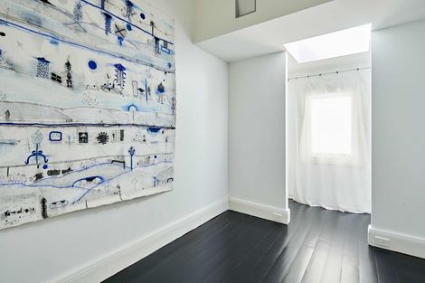 Photo of property in Orient Flats, 348 Oriental Parade, Oriental Bay, Wellington, 6011