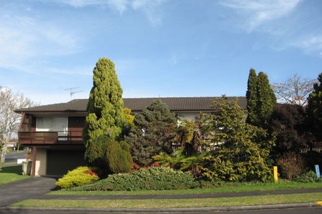 Photo of property in 57 Ray Small Drive, Pahurehure, Papakura, 2113