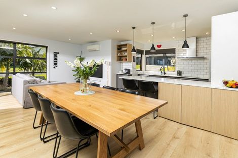 Photo of property in 4 Karika Place, Massey, Auckland, 0614