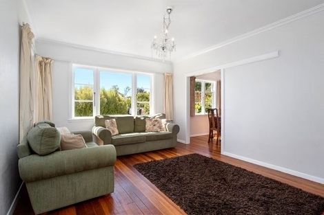 Photo of property in 18 Bell Street, Tawa, Wellington, 5028