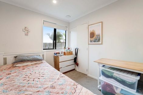 Photo of property in 82a Finlayson Avenue, Clendon Park, Auckland, 2103