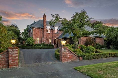 Photo of property in 12 Glenburn Place, Avonhead, Christchurch, 8042