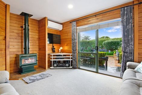 Photo of property in 49 Shelly Beach Road, Shelly Beach, Helensville, 0874