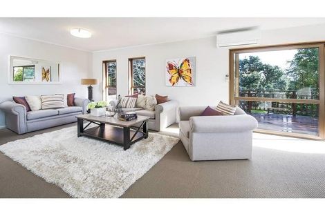 Photo of property in 1 Lynngate Place, Hillcrest, Auckland, 0627