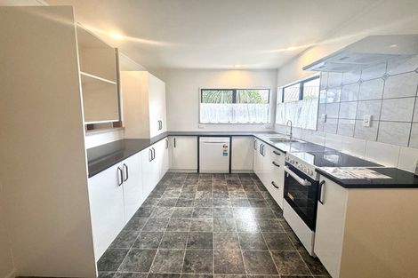 Photo of property in 4 Resolute Way, Papakura, 2110