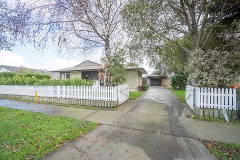 Photo of property in 42 Suzanne Grove, Kelvin Grove, Palmerston North, 4414