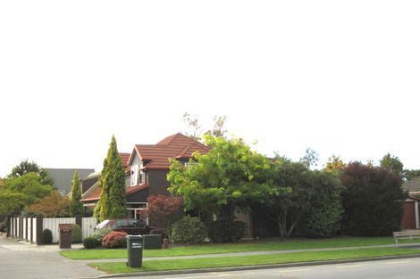 Photo of property in 28 Memorial Avenue, Ilam, Christchurch, 8053