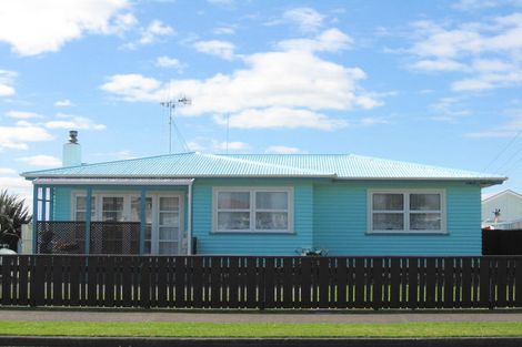 Photo of property in 33 Meadowvale Drive, Levin, 5510