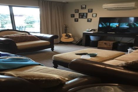 Photo of property in 43a Shortland Street, Wainoni, Christchurch, 8061