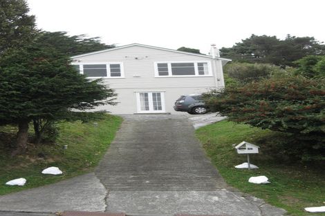 Photo of property in 56 Glanmire Road, Newlands, Wellington, 6037