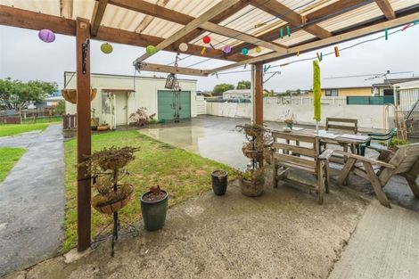 Photo of property in 25 Ruapehu Street, Castlecliff, Whanganui, 4501