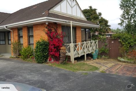 Photo of property in 2/7 Cornelian Crescent, Half Moon Bay, Auckland, 2012