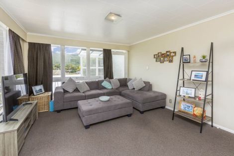 Photo of property in 20a Kiwi Street, Heretaunga, Upper Hutt, 5018