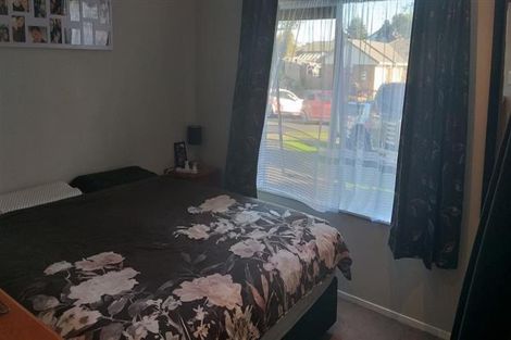 Photo of property in 3 Bernina Place, Weymouth, Auckland, 2103