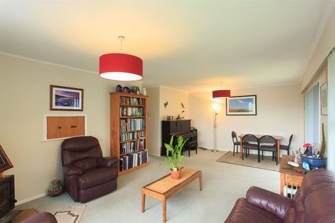 Photo of property in 28 Coniston Avenue, Te Atatu South, Auckland, 0610