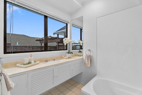 Photo of property in 1 Bolton Street, Blockhouse Bay, Auckland, 0600