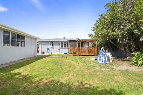 Photo of property in 11 Pembroke Street, Highbury, Palmerston North, 4412