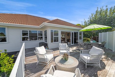 Photo of property in 16 Glen Almond Street, New Plymouth, 4310