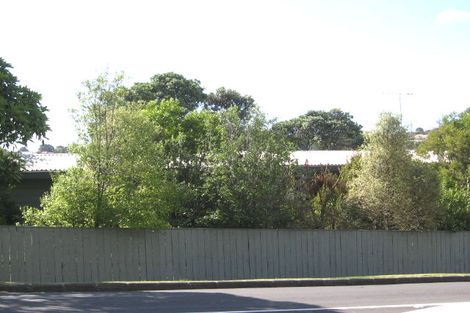 Photo of property in 460 Beach Road, Murrays Bay, Auckland, 0630