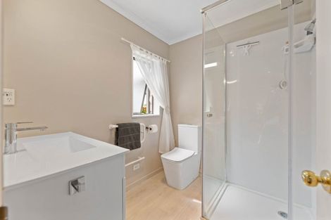 Photo of property in 43 Kinder Street, Acacia Bay, Taupo, 3330