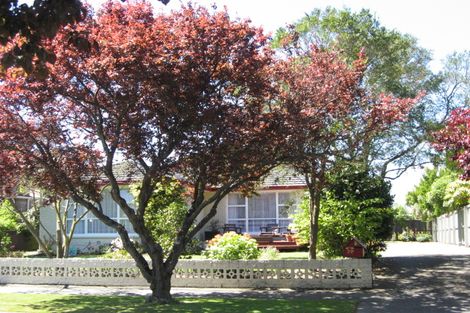 Photo of property in 20 Oakfield Street, Burnside, Christchurch, 8053