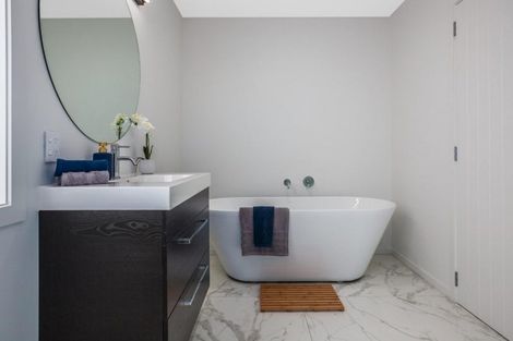 Photo of property in 3d Breakwater Way, Whitby, Porirua, 5024