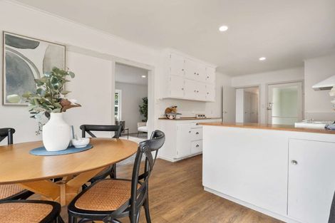 Photo of property in 10 Jarmey Place, Mangakakahi, Rotorua, 3015