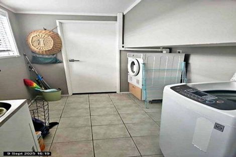 Photo of property in 71 Hooker Avenue, Chedworth, Hamilton, 3210