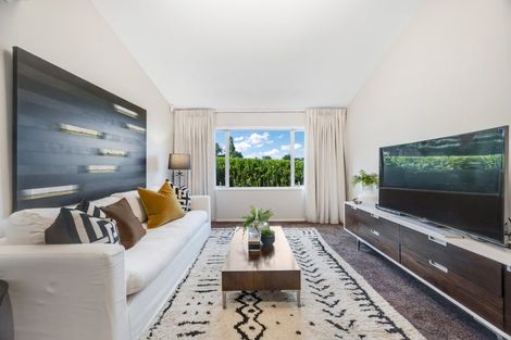 Photo of property in 53 Manor Park, Sunnyhills, Auckland, 2010