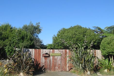 Photo of property in 4 Robert Grove, Paraparaumu, 5032