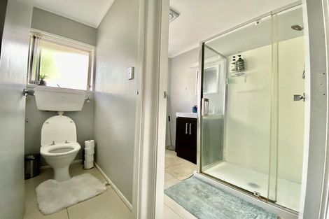 Photo of property in 2/49a Landon Avenue, Mangere East, Auckland, 2024