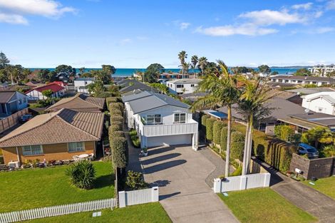 Photo of property in 1/7 Elizabeth Street, Orewa, 0931