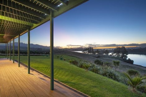 Photo of property in 246 Hills Road, Raglan, 3295