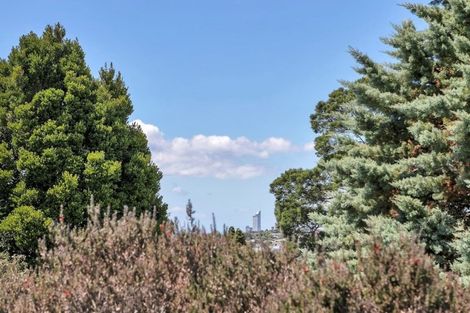 Photo of property in 1/23 Weldene Avenue, Glenfield, Auckland, 0629