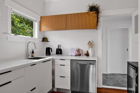 Photo of property in 26 Mclean Street, Strandon, New Plymouth, 4312