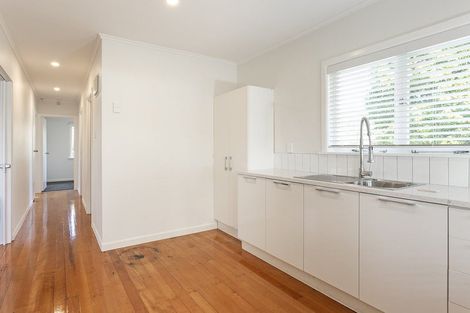 Photo of property in 147 Lancaster Road, Beach Haven, Auckland, 0626
