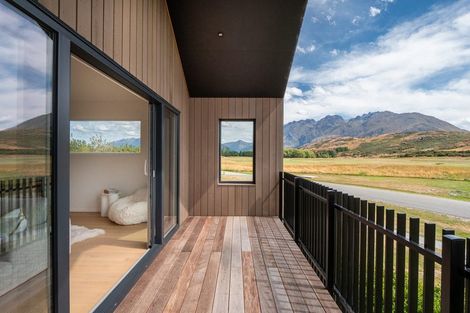 Photo of property in 22 Soudley Court, Jacks Point, Queenstown, 9371