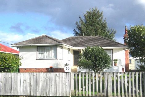 Photo of property in 29 Woodford Avenue, Henderson, Auckland, 0610