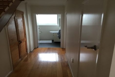 Photo of property in 2/233 Hurstmere Road, Takapuna, Auckland, 0622