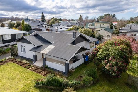 Photo of property in 16 Chamberlain Street, Dannevirke, 4930