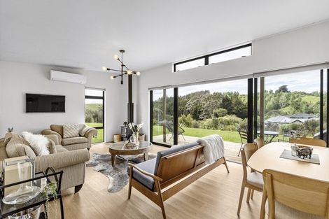 Photo of property in 62 Kingsdale Park Drive, Aokautere, Palmerston North, 4471