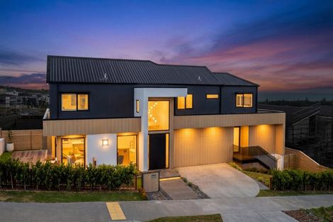 Photo of property in 34 Kumukumu Road, Long Bay, Auckland, 0630
