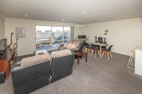 Photo of property in 8/43 Waltham Road, Sydenham, Christchurch, 8023