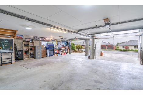 Photo of property in 22 Aotea Crescent, Gore, 9710