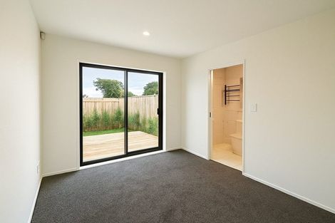 Photo of property in 4/5 Chevis Place, Pakuranga, Auckland, 2010